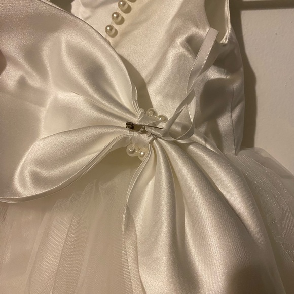 Flower girl white pearl dress - Picture 2 of 3